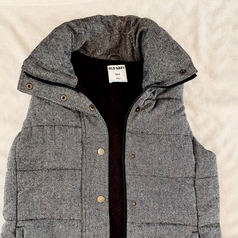Puffer Vest - Picture 2 of 7